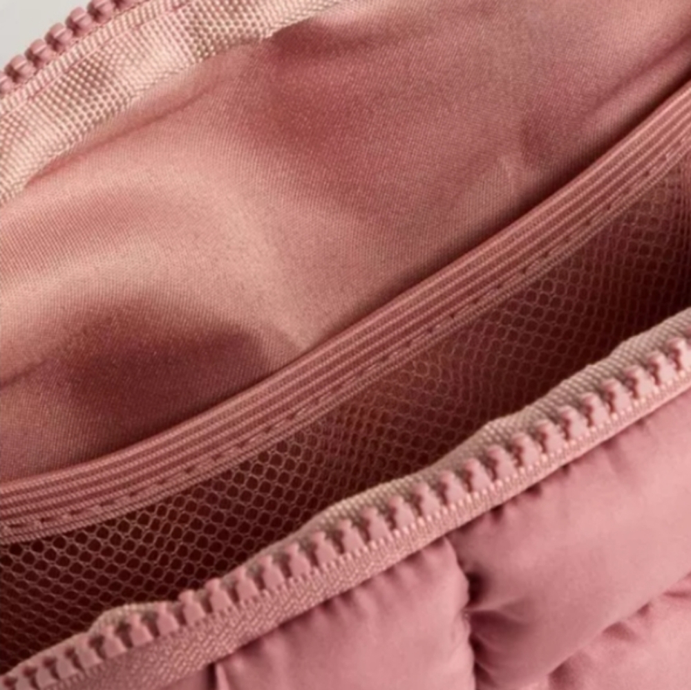 🎉HP🎉 Quilted Belt Bag (torrid) - Picture 4 of 4
